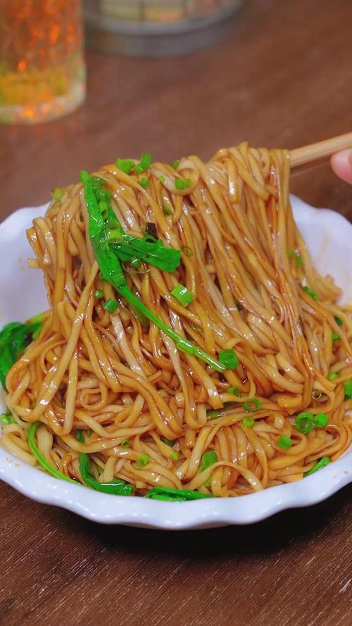炸酱拌面